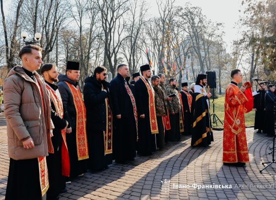 1000 днів повномасштабної війни й тисячі Героїв: спільнота семінарії долучилася до «Дзвону пам’яті»