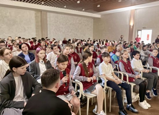 Семінаристи ІФДС провели молитву Тезе для спільноти Католицького ліцею