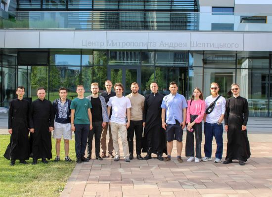 «Християнська спільнота: стійкість і розвиток задля служіння»: для семінаристів провели Школу міжконфесійного діалогу у Львові