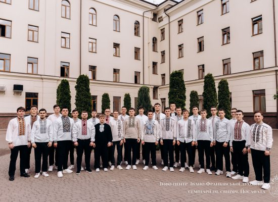 У стінах ІФДС відбувся вечір «Української пісні» зі семінарійним хором «Благовіст»