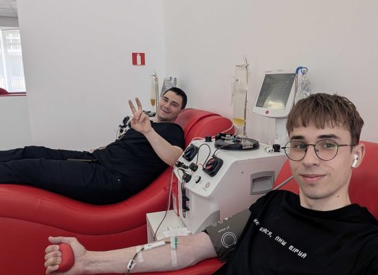 Брати-семінаристи ІФДС вкотре долучилися до здачі плазми на потреби ЗСУ