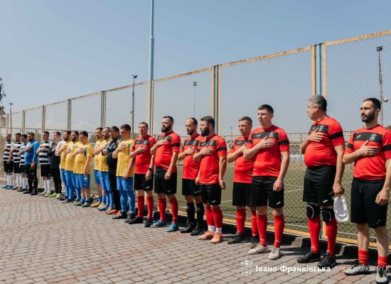 До I Митрополичого футбольного турніру «Кубок Митрополита», який відбувся між священнослужителями, долучилися провідники ІФДС