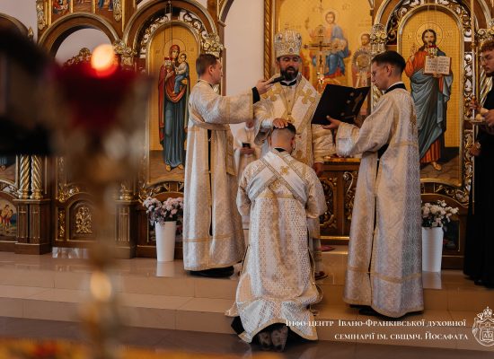 У стінах ІФДС відбулася Архієрейська Божественна літургія з нагоди початку формаційного року