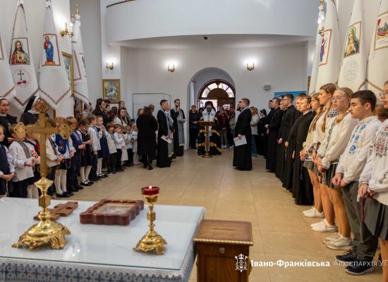 Семінарійна спільнота долучилася до ініціативи «Діти моляться за мир для України»